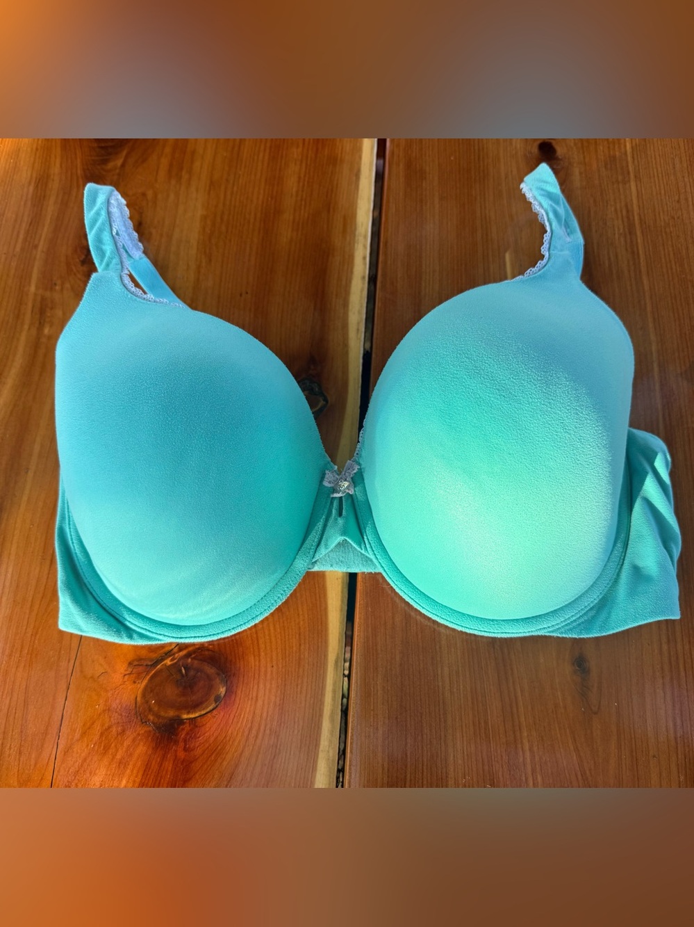 Victoria's Secret Molded Light Aqua T-Shirt Bra